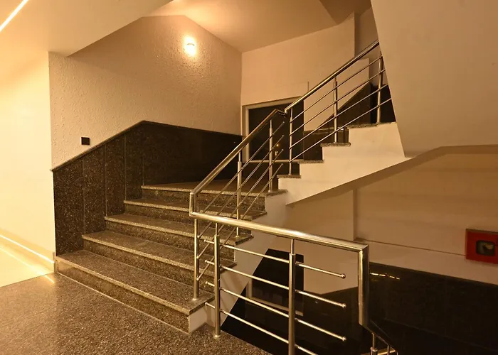 Hotel Down Town - Paschim Vihar
